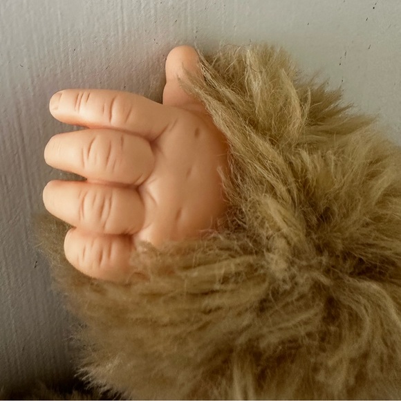 VINTAGE - Rare Anne Gabbes baby
Like NEW - no wear, tears or stains - Picture 8 of 10